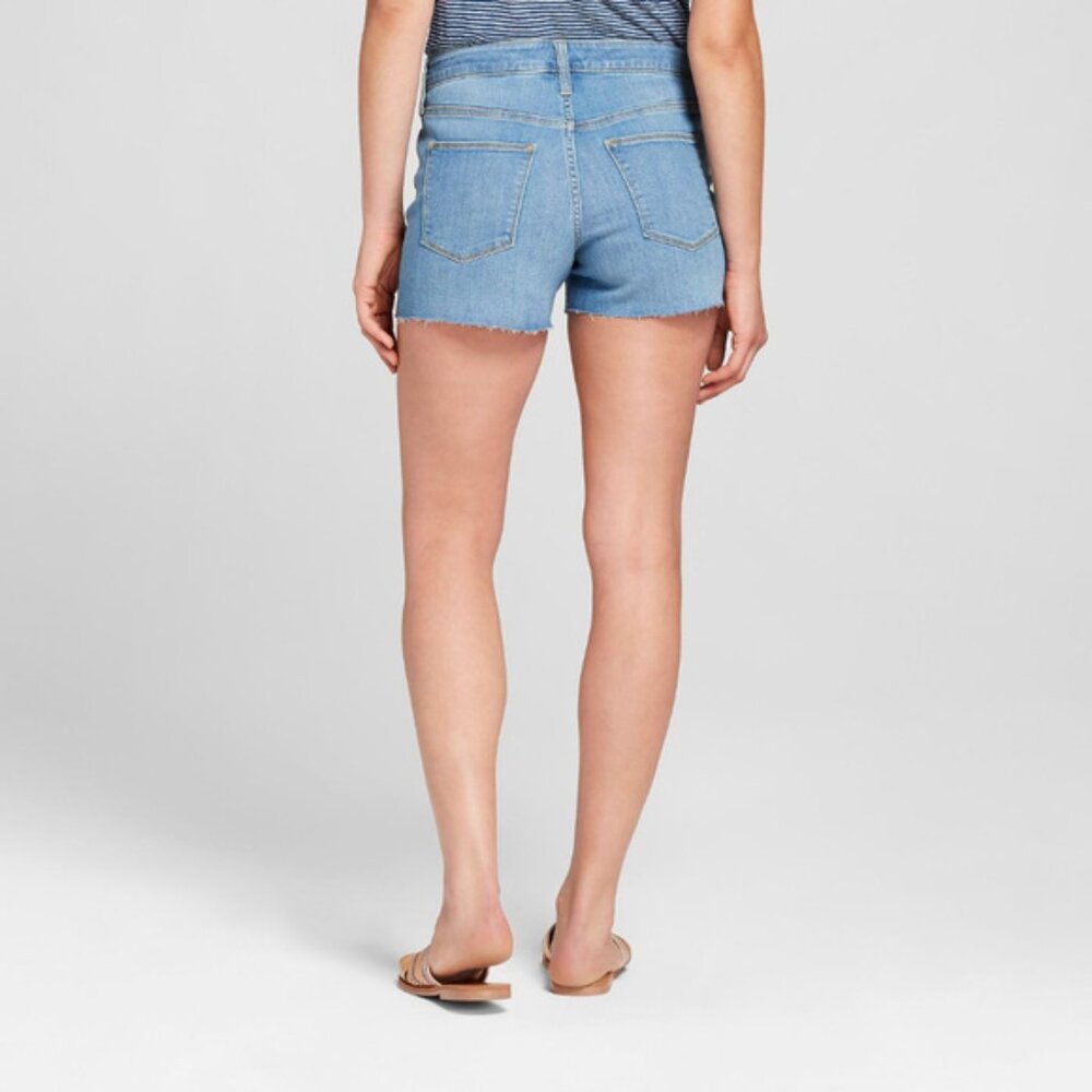 NWT Universal Thread Midi Shorts Denim Jean Shorts Frayed Hem Raw Hem Sz 12 - Picture 2 of 9